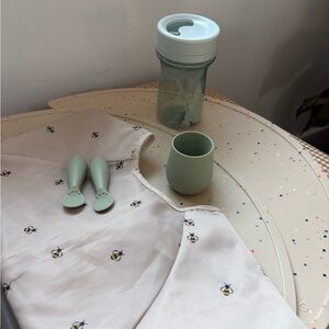 Bee Print Baby Bib and Feeding Set